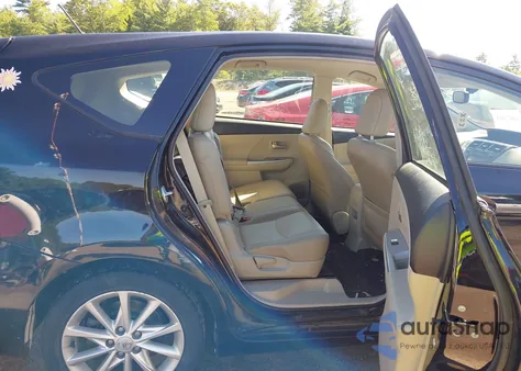 2013 Toyota Prius V Five z USA, uszkodzony, nr VIN JTDZN3EU5D3188461